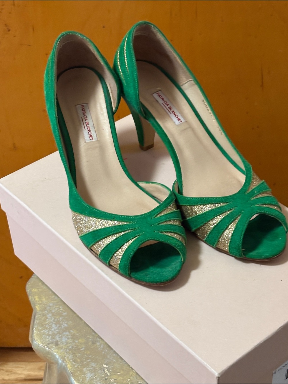 Green Emerald  & Gold retro Peep-Toe Heels by Patricia BLANCHET